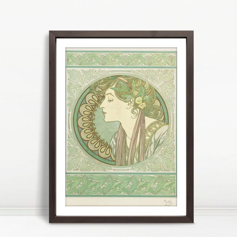 YF Art Nouveau Lady With Laurel Leaves